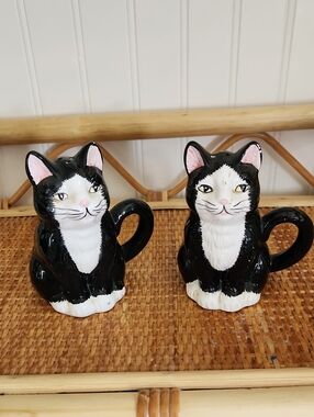 Vintage Tuxedo Cat Salt & Pepper Shakers